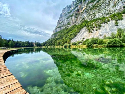 panorama del lago di nembia