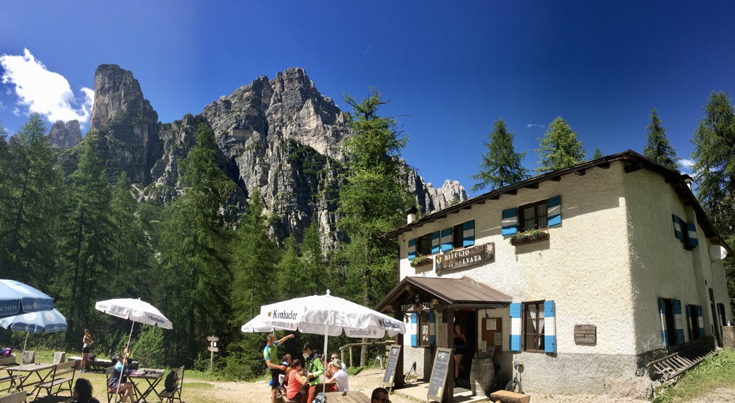 veduta del rifugio Selvata