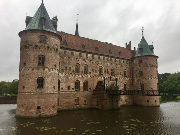 Castle_Egeskov